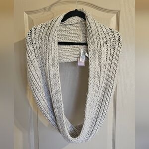 NWT AE American Eagle Outfitters Cable Knit Infinity Scarf Beige